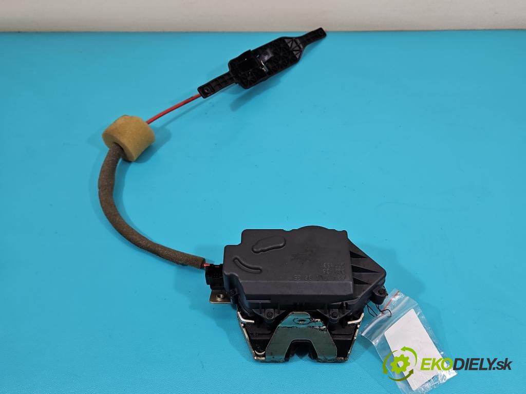 Mercedes ML W164 2005-2011 3.0 cdi 642940 224hp automatic 165 kW 2987 cm3 5- zámok kufrové dvere zadné A2117409235