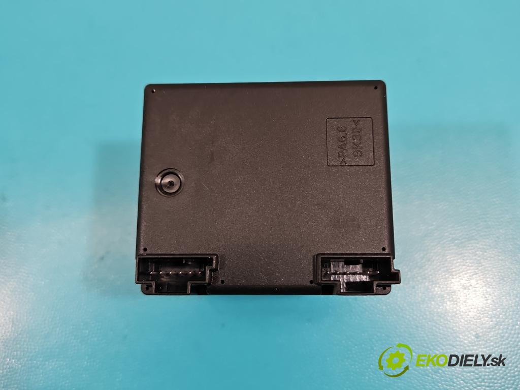 Mercedes ML W164 2005-2011 3.0 cdi (642940) 224hp automatic 165 kW 2987 cm3 5- Spínačka A1645451308 (Spínacia skrinka)