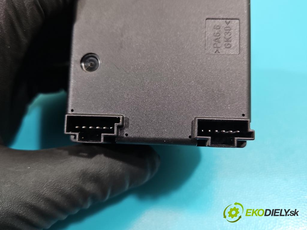 Mercedes ML W164 2005-2011 3.0 cdi (642940) 224hp automatic 165 kW 2987 cm3 5- Spínačka A1645451308 (Spínacia skrinka)