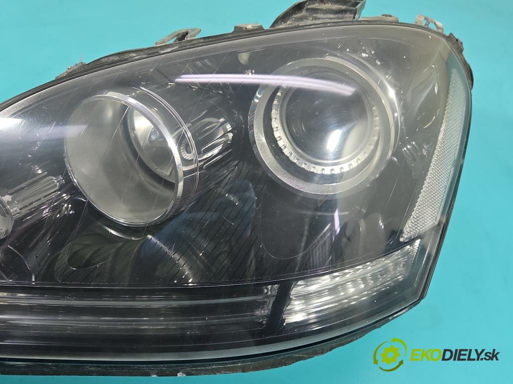 Mercedes ML W164 2005-2011 3.0 cdi 642940 224hp automatic 165 kW 2987 cm3 5- Reflektor: ľavý  (Kľučka dverí ostatné)