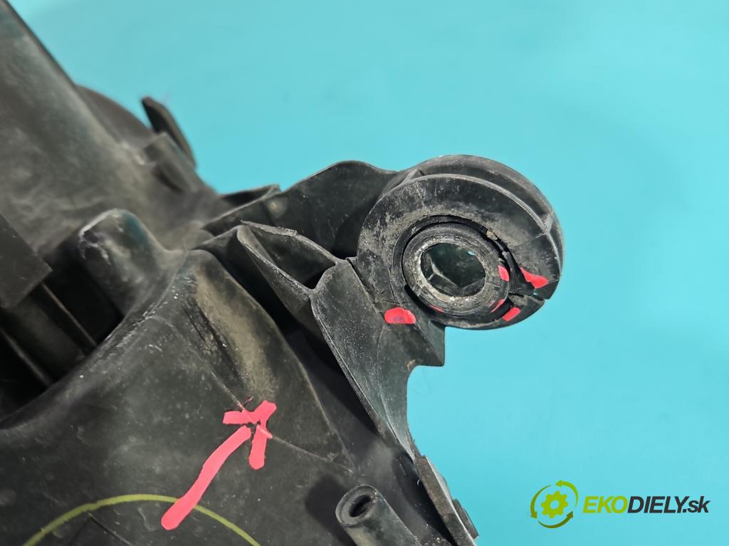 Mercedes ML W164 2005-2011 3.0 cdi 642940 224hp automatic 165 kW 2987 cm3 5- Reflektor: ľavý  (Kľučka dverí ostatné)