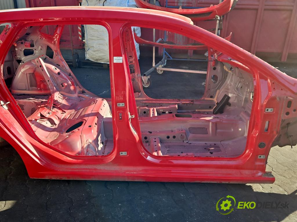 Seat Ibiza V KJ 2017- 1.0 TSI 95 hp manual 70 kW 999 cm3 5- práh pravý  (Ostatní)