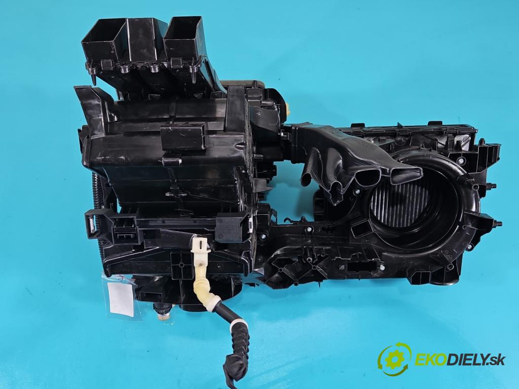 Seat Ibiza V KJ 2017- 1.0 TSI 95 HP manual 70 kW 999 cm3 5- radiator 2Q1816002CB (Radiátor kúrenia)