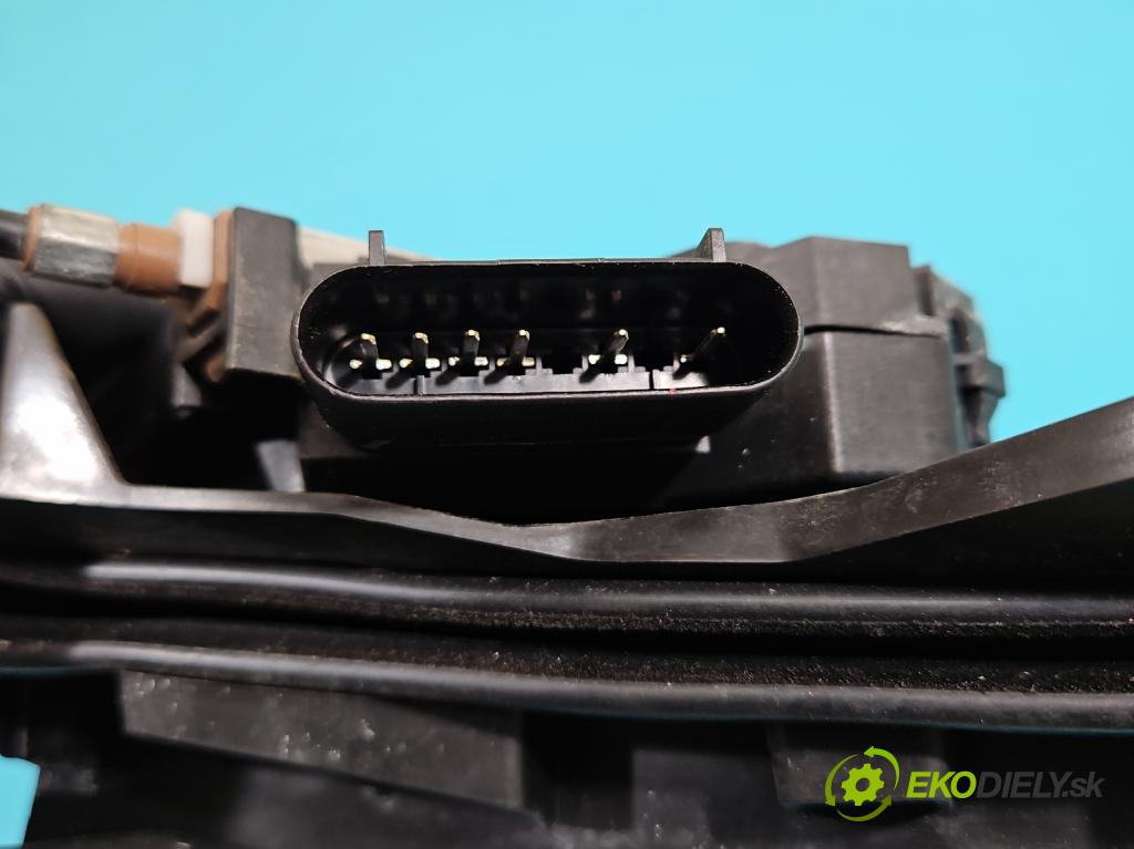 Ford Mondeo Mk5 2014-2022 2.0 tdci 179KM automatic 132 kW 1997 cm3 5- zámek zadní pravý BM5A-A26412-CG