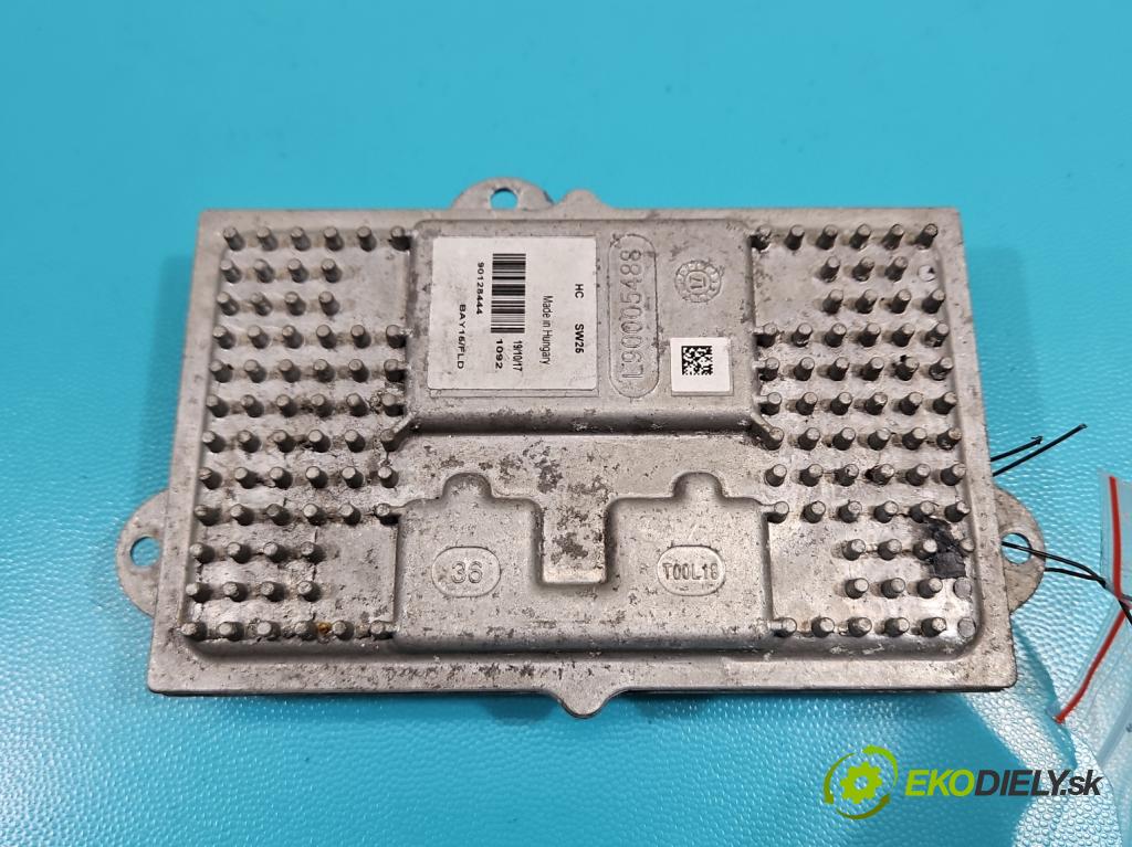 Ford Mondeo Mk5 2014-2022 2.0 tdci 179KM automatic 132 kW 1997 cm3 5- střídač: xenon 90005492 (Riadiaca jednotka xenónu)