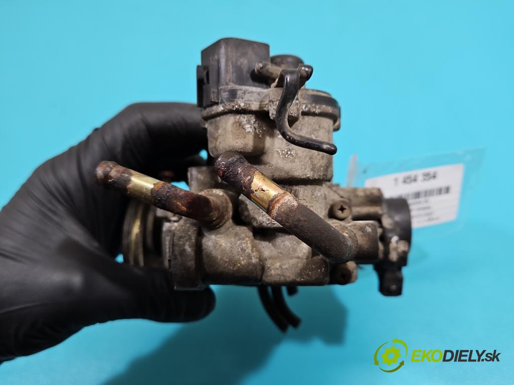 Mitsubishi Carisma 1.6 16V 90 HP manual 66 kW 1597 cm3 5- klapka  (Škrtiaca klapka)