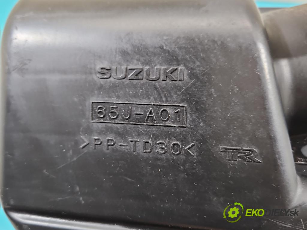 Suzuki Grand Vitara II 2005-2014 2.0 16V 140 HP manual 103 kW 1995 cm3 5- obal filtra vzduchu 65J-A01 (Obal filtra vzduchu)