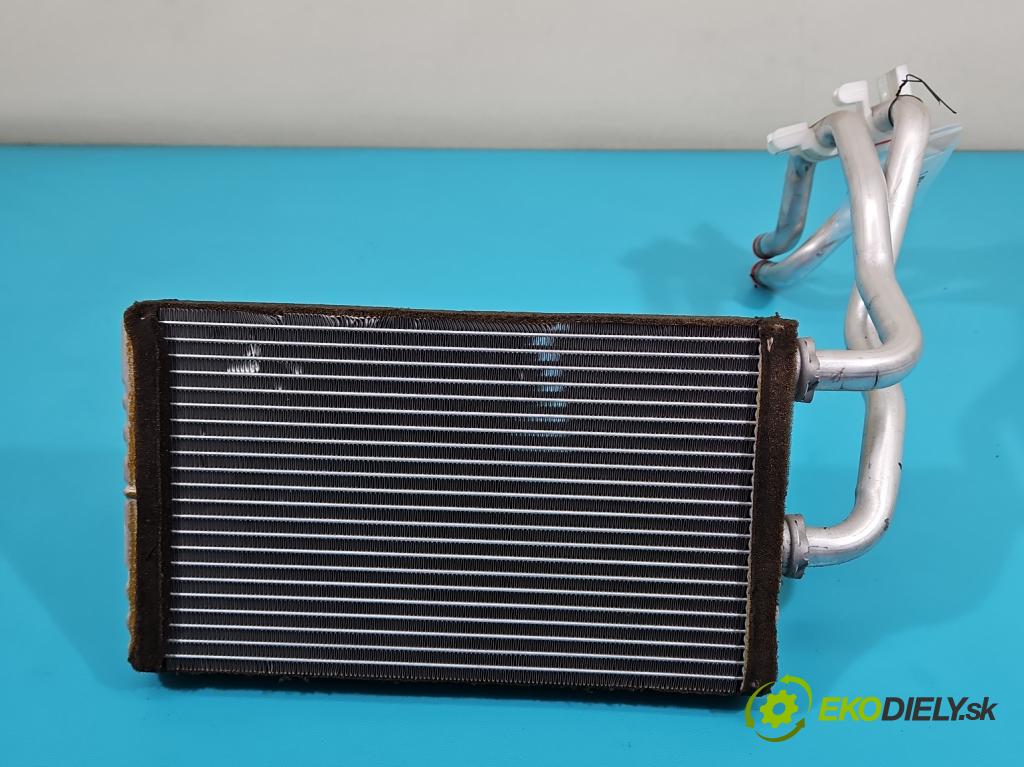 Suzuki Grand Vitara II 2005-2014 2.0 16V 140 hp manual 103 kW 1995 cm3 5- radiátor  (Radiátory topení)