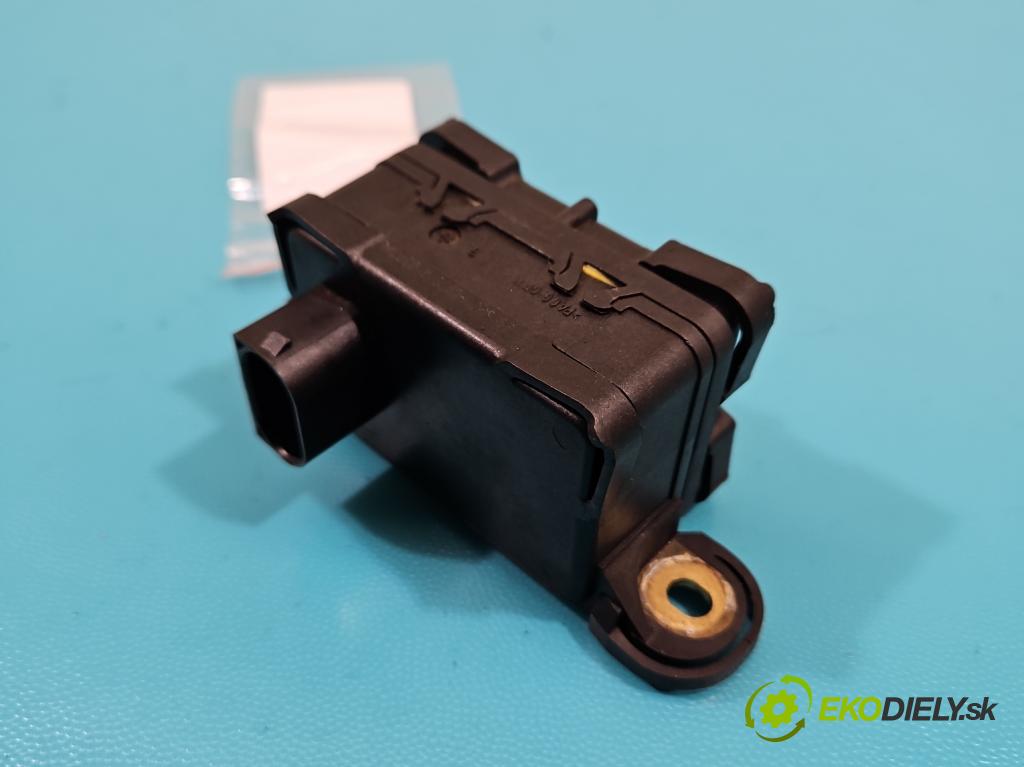 Suzuki Grand Vitara II 2005-2014 2.0 16V 140 hp manual 103 kW 1995 cm3 5- snímač ESP 33945-65J0
