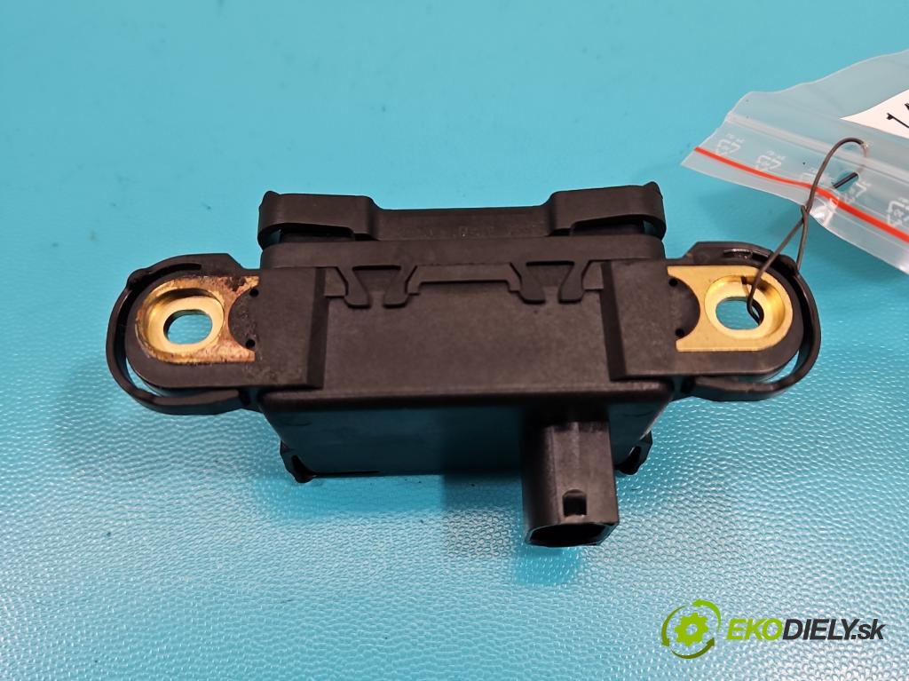 Suzuki Grand Vitara II 2005-2014 2.0 16V 140 hp manual 103 kW 1995 cm3 5- snímač ESP 33945-65J0