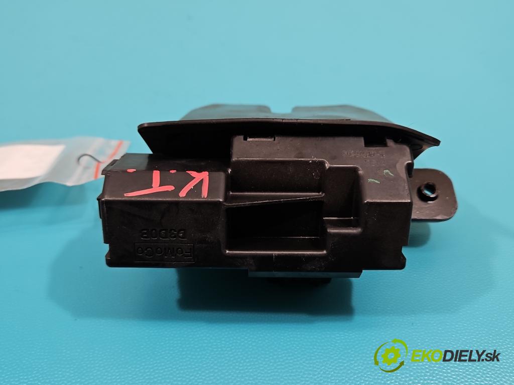 Ford Fiesta Mk7 2008-2017 1.6 16V 120 hp manual 88 kW 1596 cm3 5- zámek kufrových dveří zadní