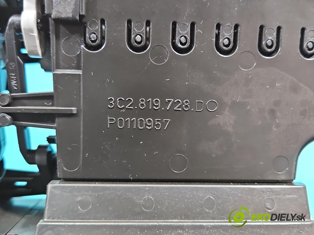 Vw Passat B6 2005-2010 2.0 tdi 140 HP automatic 103 kW 1968 cm3 5- Mřížka: kúrenia stredová 3C2819728 (Mriežka kúrenia (fukár))