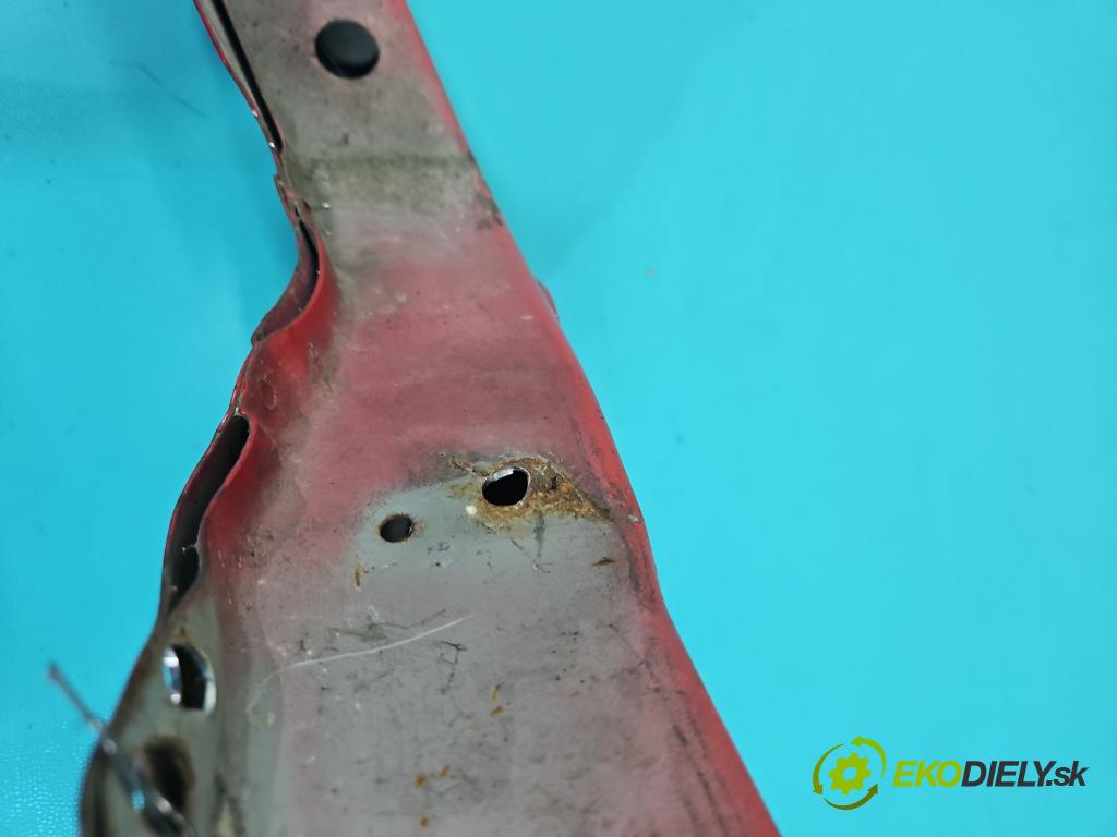 Toyota Aygo 2005-2014 1.0 VVTi 68 hp manual 50 kW 998 cm3 5- stěna přední  (Výztuhy přední)