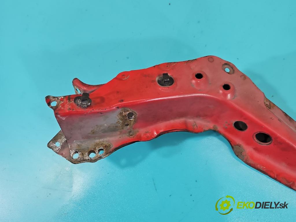 Toyota Aygo 2005-2014 1.0 VVTi 68 hp manual 50 kW 998 cm3 5- stěna přední  (Výztuhy přední)