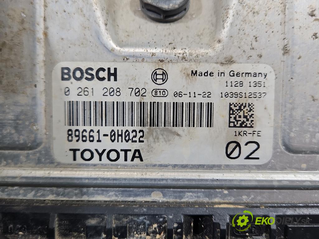 Toyota Aygo 2005-2014 1.0 VVTi 68 HP manual 50 kW 998 cm3 5- riadiaca jednotka motora 0261208702