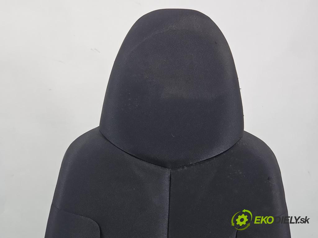 Toyota Aygo 2005-2014 1.0 VVTi 68 HP manual 50 kW 998 cm3 5- Sedačka ľavý  (Sedadlo)