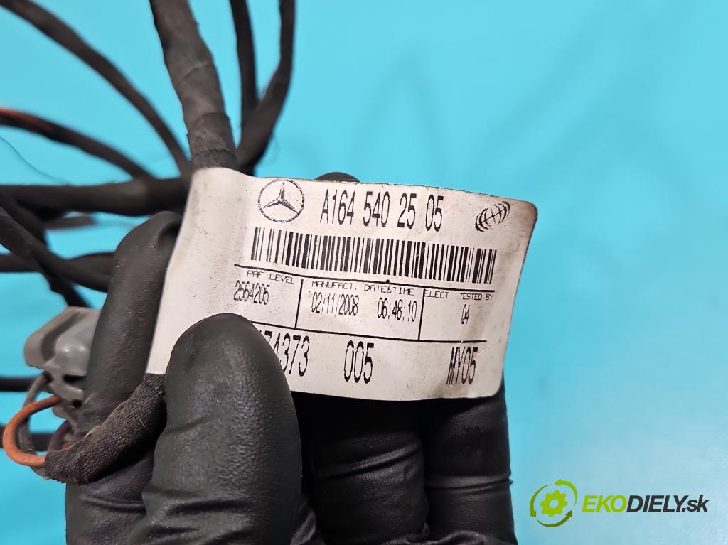 Mercedes ML W164 2005-2011 3.0 cdi (642940) 224 hp automatic 165 kW 2987 cm3 5- Balíček: nárazníku přední A1645402505