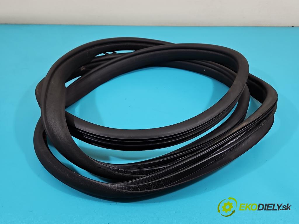 Mercedes ML W164 2005-2011 3.0 cdi (642940) 224 hp automatic 165 kW 2987 cm3 5- Těsnění: dveře zadní levé  (Ostatní)