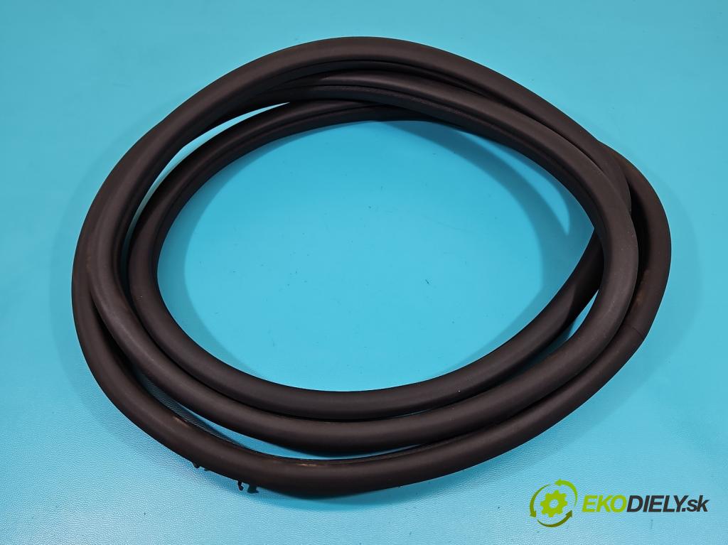 Mercedes ML W164 2005-2011 3.0 cdi (642940) 224 hp automatic 165 kW 2987 cm3 5- Těsnění: dveře zadní pravé  (Ostatní)