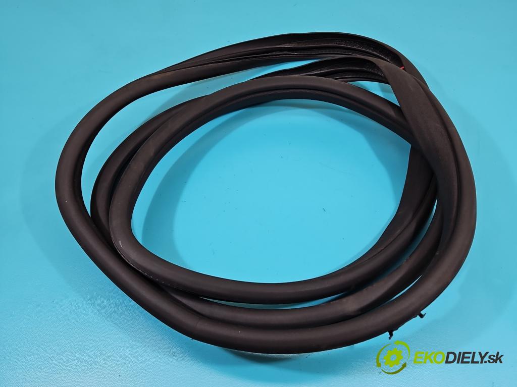 Mercedes ML W164 2005-2011 3.0 cdi (642940) 224 hp automatic 165 kW 2987 cm3 5- Těsnění: dveře zadní pravé  (Ostatní)