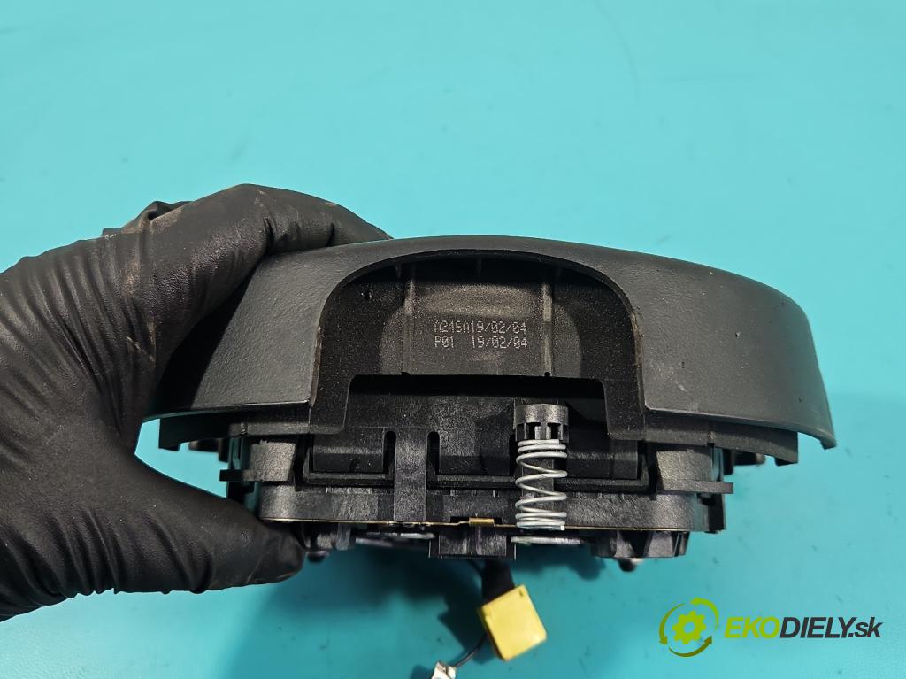 Ford Fiesta Mk6 2002-2008 1.4 16V 80 HP manual 59 kW 1388 cm3 5- volant  (Volant)