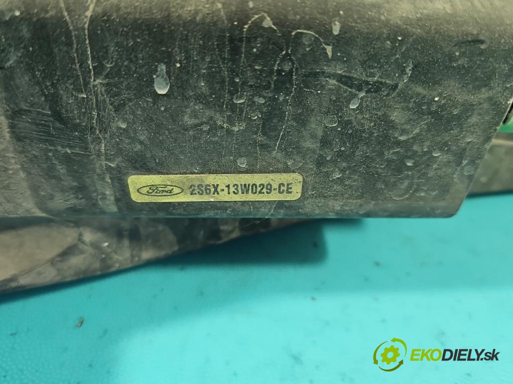 Ford Fiesta Mk6 2002-2008 1.4 16V 80 HP manual 59 kW 1388 cm3 5- Reflektor: pravý  (Svetlo predné pravé)