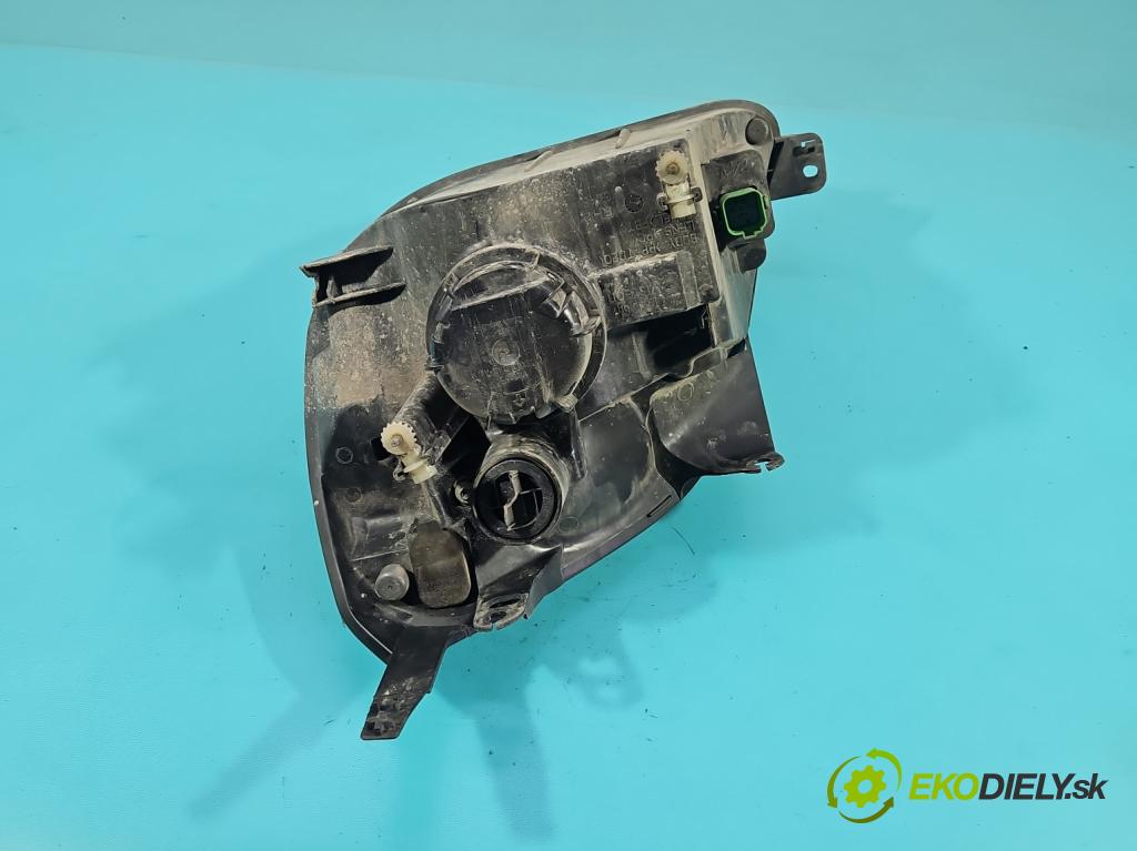 Ford Fiesta Mk6 2002-2008 1.4 16V 80 HP manual 59 kW 1388 cm3 5- Reflektor: pravý  (Svetlo predné pravé)