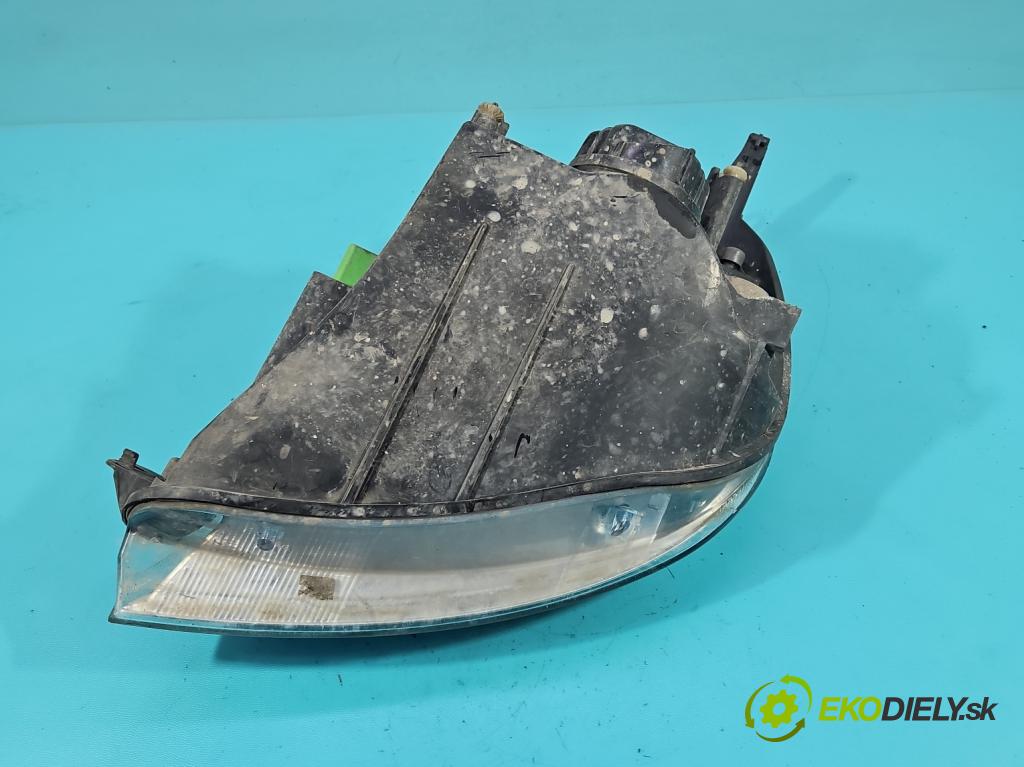 Ford Fiesta Mk6 2002-2008 1.4 16V 80 HP manual 59 kW 1388 cm3 5- Reflektor: pravý  (Svetlo predné pravé)