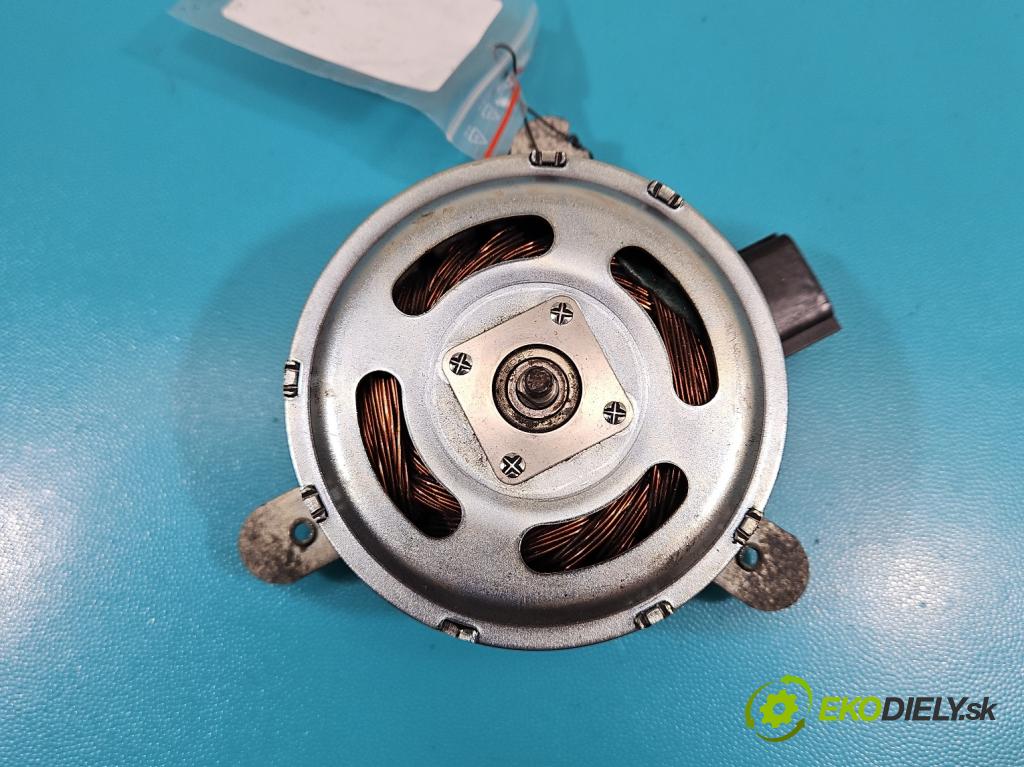 Ford Mondeo Mk5 2014-2022 2.0 tdci 179KM automatic 132 kW 1997 cm3 5- Ventilátor chladiča 3T323216