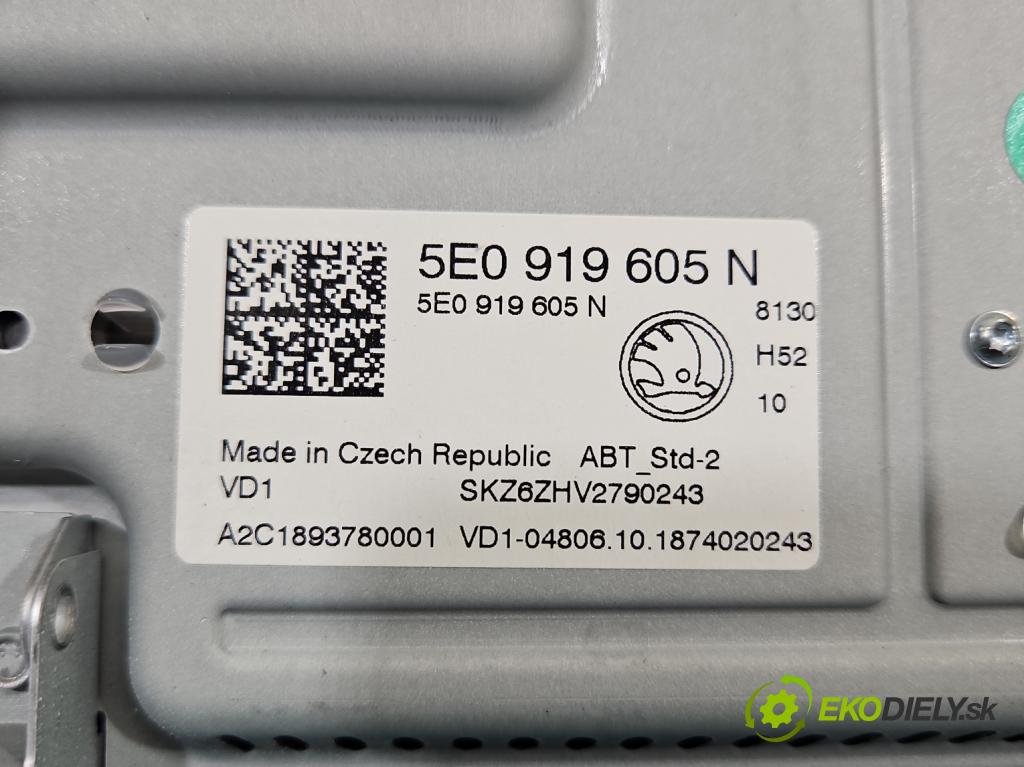 Skoda Octavia III 2013- 2.0 TSI 190 HP automatic 140 kW 1984 cm3 5- Radio originál 5E0919605N