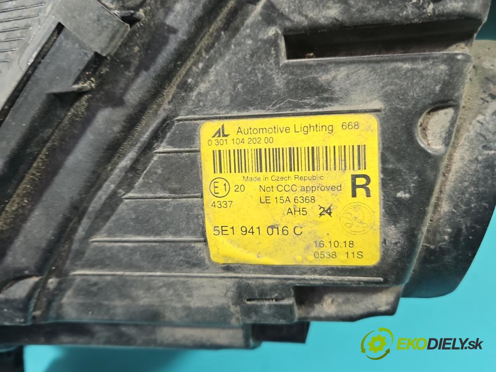 Skoda Octavia III 2013- 2.0 TSI 190 HP automatic 140 kW 1984 cm3 5- Reflektor: pravý 5E1941016C (Svetlo predné pravé)