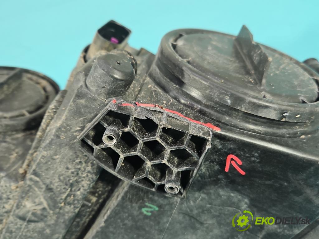 Skoda Octavia III 2013- 2.0 TSI 190 HP automatic 140 kW 1984 cm3 5- Reflektor: pravý 5E1941016C (Svetlo predné pravé)