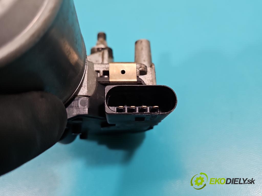 Vw Passat B6 2005-2010 2.0 tdi 140 HP automatic 103 kW 1968 cm3 5- motor stieračov predné 0390241791