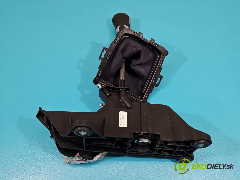 Ford Fiesta Mk7 2008-2017 1.6 16V 120 HP manual 88 kW 1596 cm3 5- Páka: Změny: stupeň,rýchlosť 8A6R-7C453-MAC (Rýchlostná páka (kulisa))