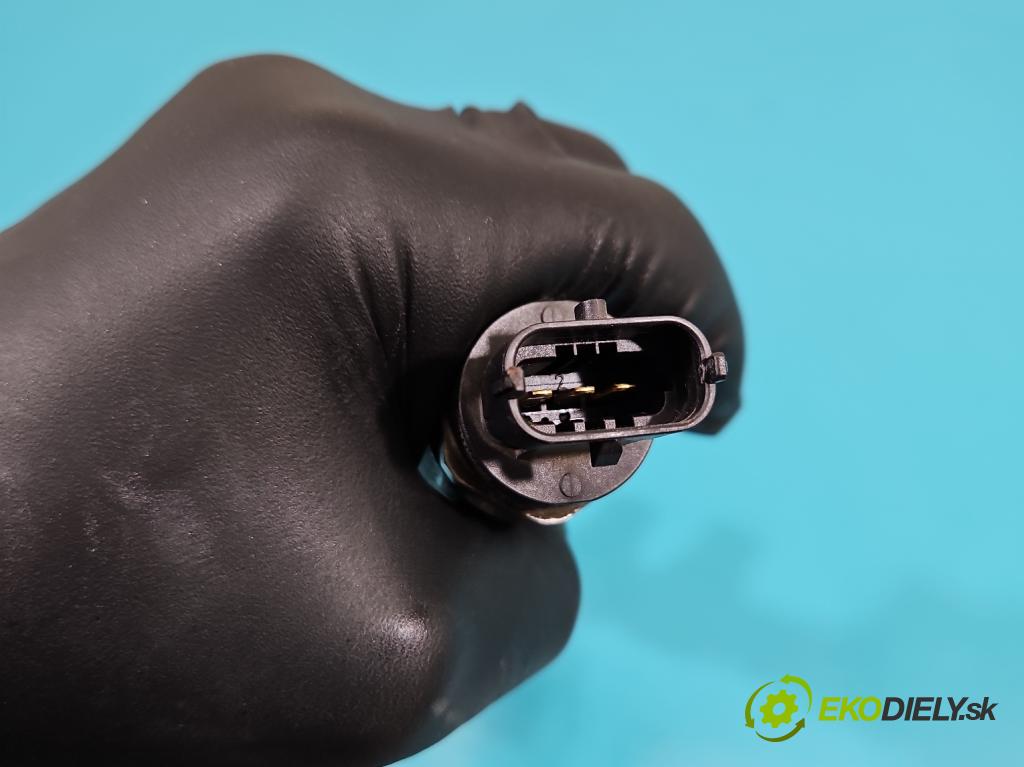 Jaguar XE X760 2015-2024 2.0d 179KM automatic 132 kW 1999 cm3 4- lišta vstrekovacia 0445214332 (Vstrekovacia lišta)