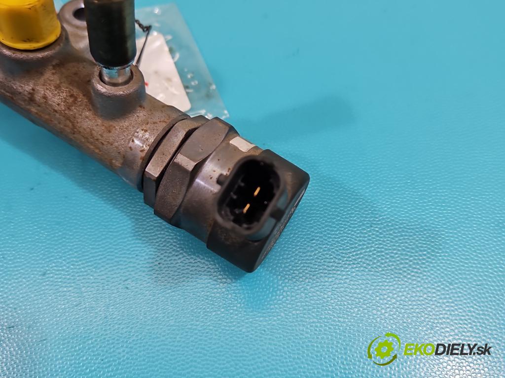 Jaguar XE X760 2015-2024 2.0d 179KM automatic 132 kW 1999 cm3 4- lišta vstrekovacia 0445214332 (Vstrekovacia lišta)