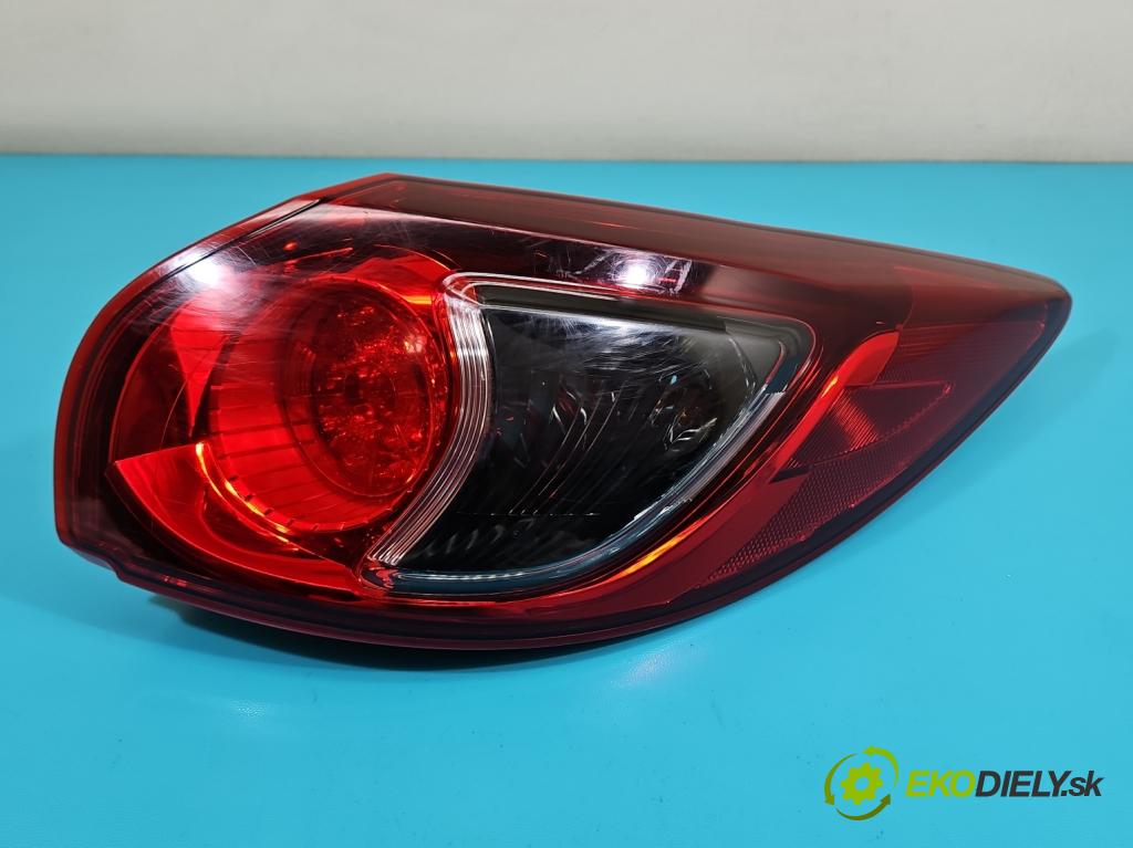 Mazda CX-5 I 2012-2017 2.2d 150 HP automatic 110 kW 2199 cm3 5- svetlo / reflektor zadné pravé  (Kľučka dverí ostatné)