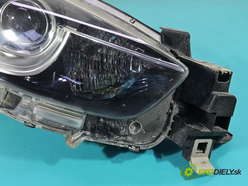Mazda CX-5 I 2012-2017 2.2d 150 HP automatic 110 kW 2199 cm3 5- Reflektor: pravý KD5451030G (Svetlo predné pravé)