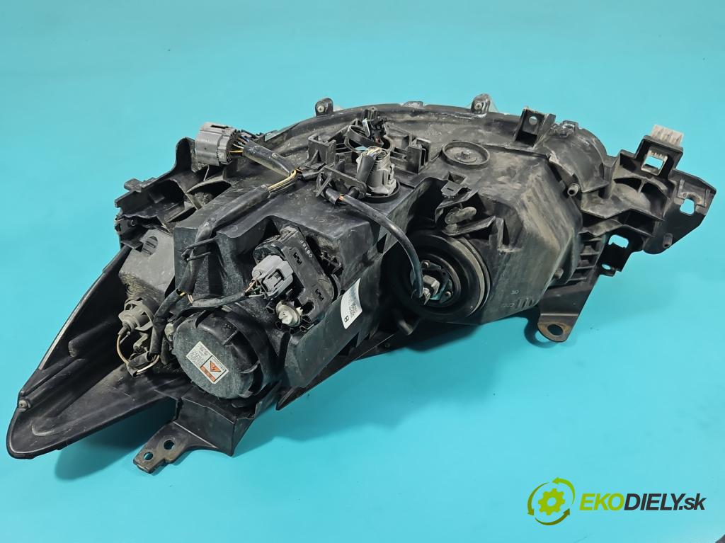 Mazda CX-5 I 2012-2017 2.2d 150 HP automatic 110 kW 2199 cm3 5- Reflektor: pravý KD5451030G (Svetlo predné pravé)