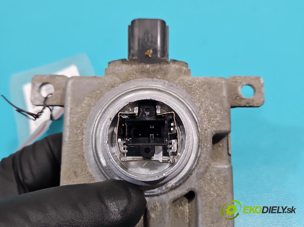 Mazda CX-5 I 2012-2017 2.2d 150 HP automatic 110 kW 2199 cm3 5- střídač: xenon W3T24571 (Riadiaca jednotka xenónu)