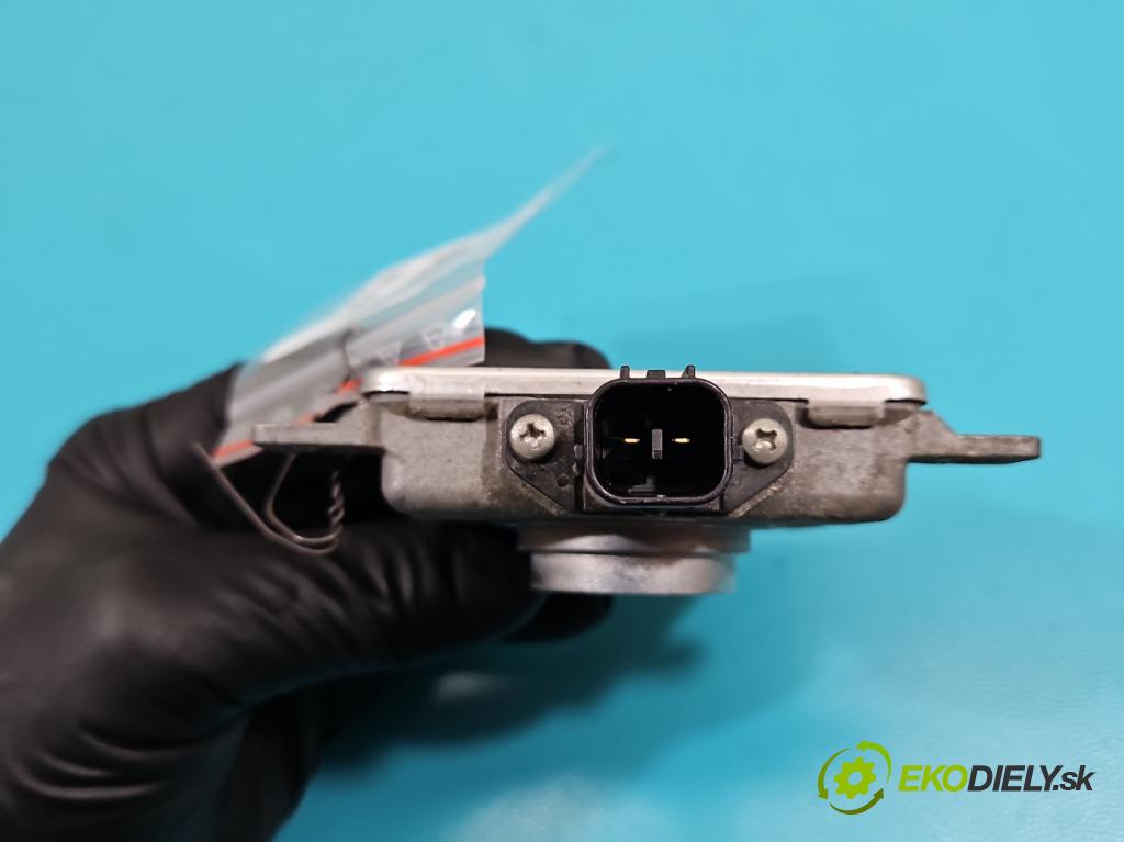 Mazda CX-5 I 2012-2017 2.2d 150 HP automatic 110 kW 2199 cm3 5- střídač: xenon W3T24571 (Riadiaca jednotka xenónu)