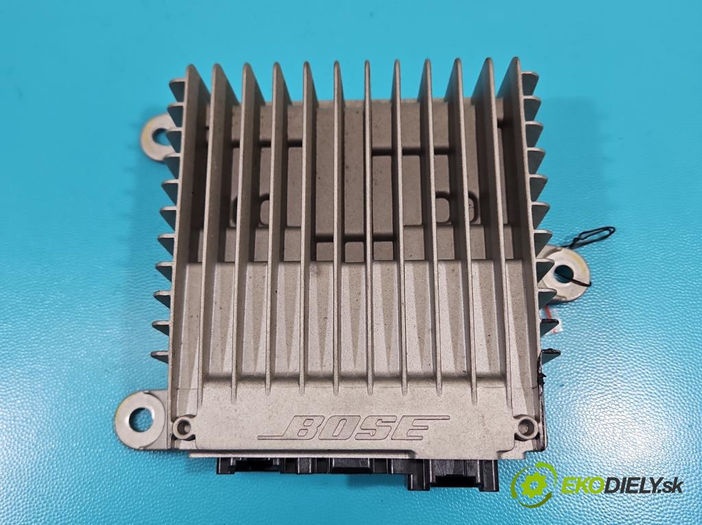 Mazda CX-5 I 2012-2017 2.2d 150 HP automatic 110 kW 2199 cm3 5- Zesilovač: KD4666A20A (Zosilňovač)