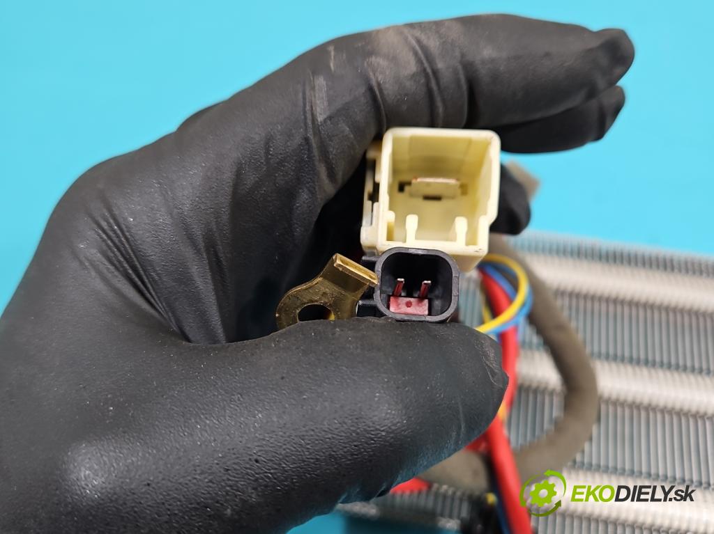 Mazda CX-5 I 2012-2017 2.2d 150 hp automatic 110 kW 2199 cm3 5- radiátor GA931KE64 (Radiátory topení)