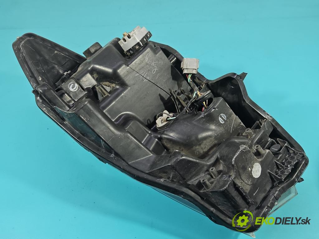 Suzuki SX4 S-Cross 2013-2021 1.4 T 140 HP automatic 103 kW 1373 cm3 5- Reflektor: pravý  (Svetlo predné pravé)