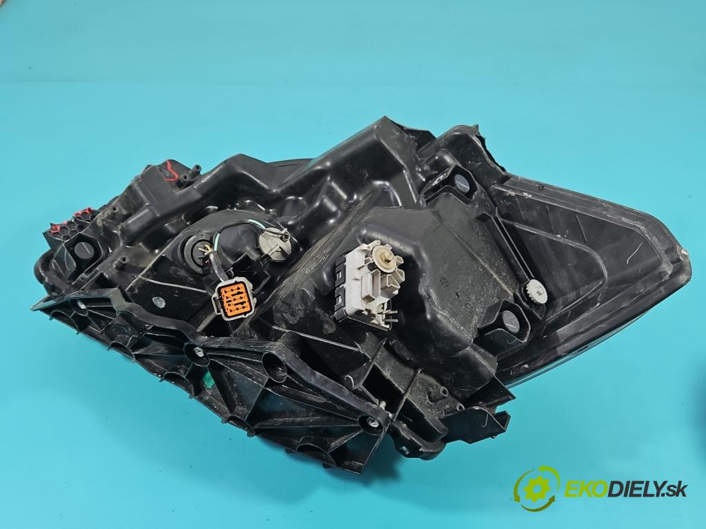 Suzuki SX4 S-Cross 2013-2021 1.4 T 140 HP automatic 103 kW 1373 cm3 5- Reflektor: pravý  (Svetlo predné pravé)