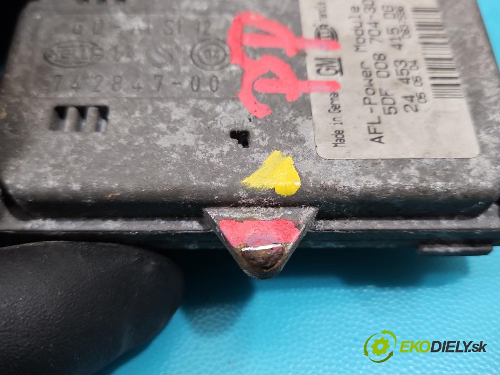 Opel Signum 1.9 cdti 150 HP manual 110 kW 1910 cm3 5- střídač: xenon 5DF008704-30 (Riadiaca jednotka xenónu)