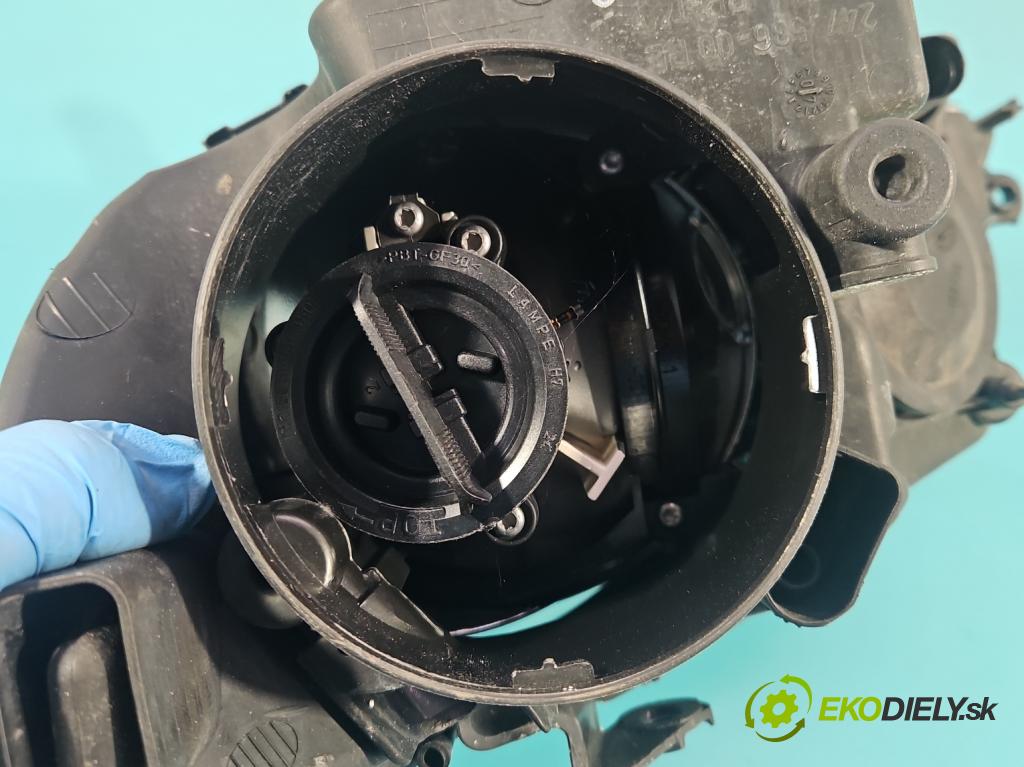 Vw Golf plus 1.4 TSI 140 HP automatic 103 kW 1390 cm3 5- Reflektor: pravý 5M1941006B (Svetlo predné pravé)