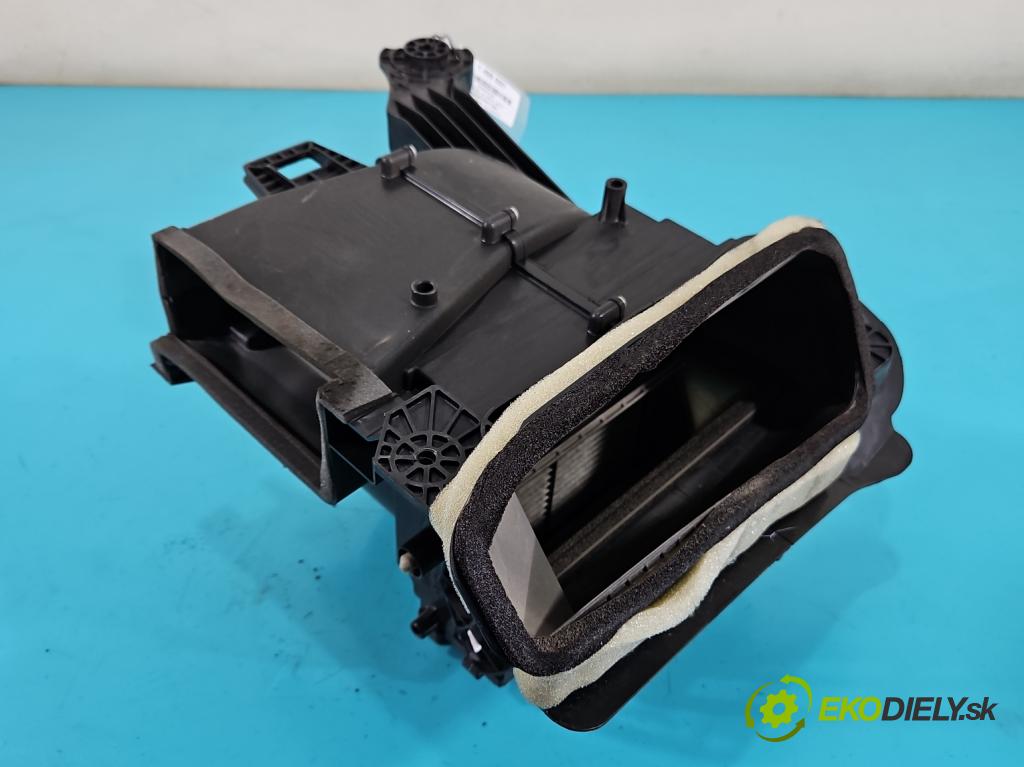 Mazda CX-5 I 2012-2017 2.2d 150 hp automatic 110 kW 2199 cm3 5- radiátor HB021KD45 (Radiátory topení)