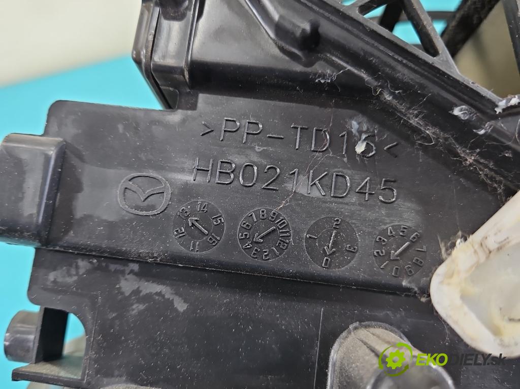 Mazda CX-5 I 2012-2017 2.2d 150 hp automatic 110 kW 2199 cm3 5- radiátor HB021KD45 (Radiátory topení)
