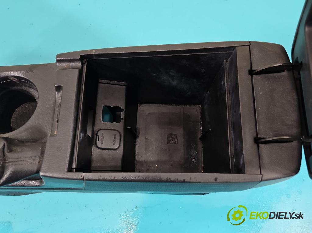 Mazda CX-5 I 2012-2017 2.2d 150 HP automatic 110 kW 2199 cm3 5- operadlo KD45-64961 (Lakťová opierka)